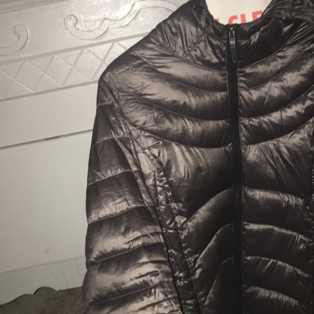 packable down coat - Picture 3 of 4